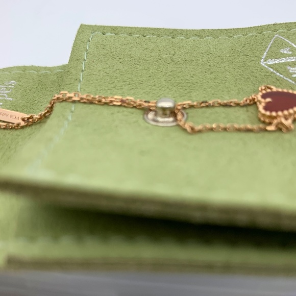 Van Cleef & Arpels Sweet Alhambra heart bracelet! - Picture 7 of 8